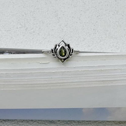 Lotus Ring for Women - Zircon Inlaid Flower Promise Ring - My Trauma Inspirational Statement Floral Jewelry Gift - color: green