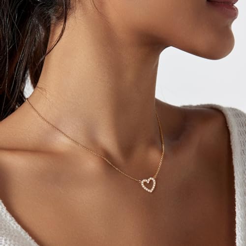 Zeffy Pearl Necklace 4MM/6MM/8MM Dainty Round Imitation Pearl Choker Necklace Wedding Pearl Necklace Delicate Jewelry for Women Simple Bridesmaid Jewelry Gifts - style: Gold Heart Pearl Necklace