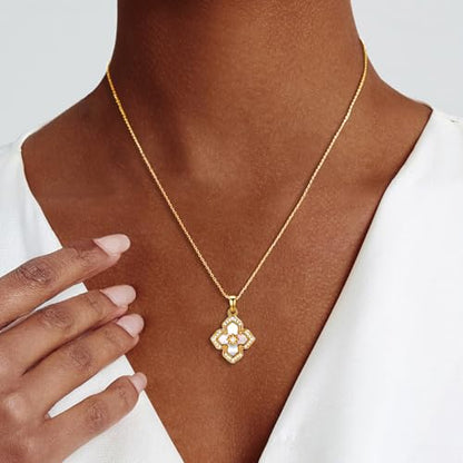 Zeffy Gold Pearl Necklace for Women, Dainty 14K Gold/Silve Plated Layered Pearl Choker Pearl Earrings Pearl Bracelets Wedding Trendy Gold Jewelry Set for Women Gifts - style: Gold Clover Necklace-1PCS