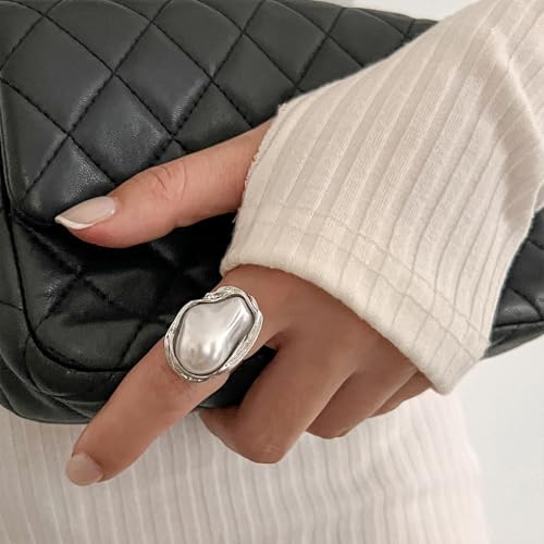 GIGB PBDK Gold Plated Baroque Pearl Ring for Women Fashion Chunky Irregular Pearl Knuckle Statement Ring Minimalist Promise Ring Bridal Wedding Charm Jewelry - color: Silver