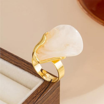 Chunky Statement Ring for Women Colorful Big Resin Rings Statement Irregular Geometric Shaped Large Ring Boho Summer Beach Vacation Chunky Jewlery - color: White
