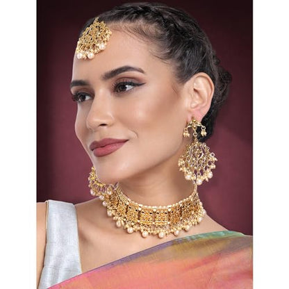 Aheli Elegant Indian Faux Kundan Studded Choker Necklace with Maang Tikka Set Ethnic Wedding Wear Bharatanatyam jewellery set Gift for Women - color: Gold