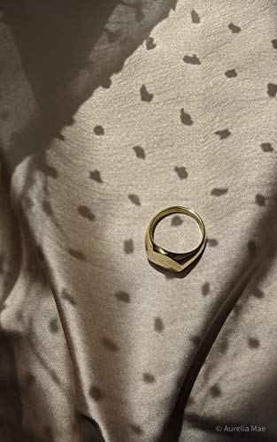 18K Gold Plated Women's Starburst Signet Ring - Minimalist Mother of Pearl Statement Piece - color: Oval Ring