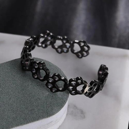 Fashionable and Cute Hollow Cat Claw Footprint Stainless Steel Open Ring Female Creative Couple Ring Animal Jewelry - color: black