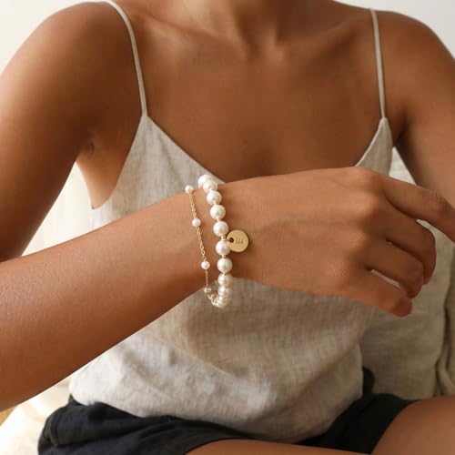 Fizzlup 2Pcs Pearl And Gold Initial Bracelet Set，Dainty Pearls Bracelets Jewelry for Women Wedding Prom Trendy Crystal Charm Cuff Stack Bead Linkbracelet Personalized Gift Stuff Letter - color: Q