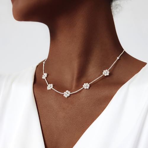 Zeffy Pearl Necklace 4MM/6MM/8MM Dainty Round Imitation Pearl Choker Necklace Wedding Pearl Necklace Delicate Jewelry for Women Simple Bridesmaid Jewelry Gifts - style: Silver Pearl Daisy Necklace(15"+2")