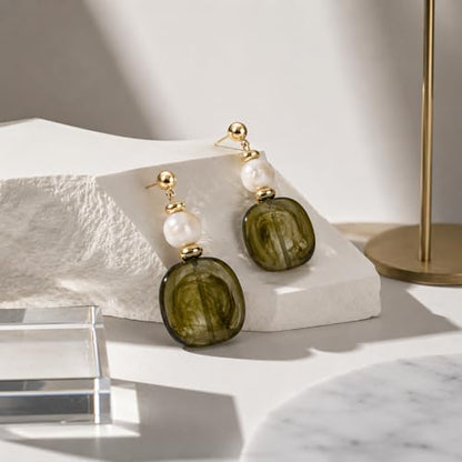 Gold Dangle Earrings for Women Boho Style, Hypoallergenic Trendy Resin Earrings - color: Resin Green
