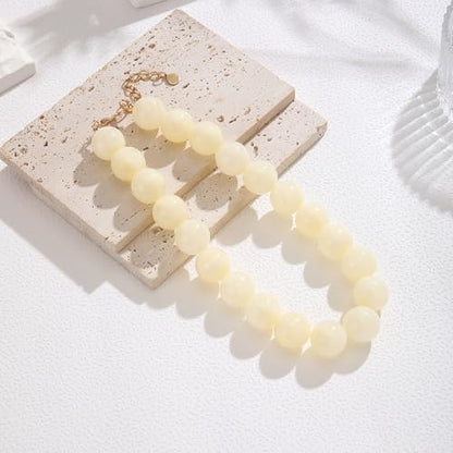 Chunky Necklaces for Women Trendy 20MM Large Resin Beaded Necklace Bold Statement Chunky Choker Necklace Boho Beads Summer Beach Jewelry - color: Off-white