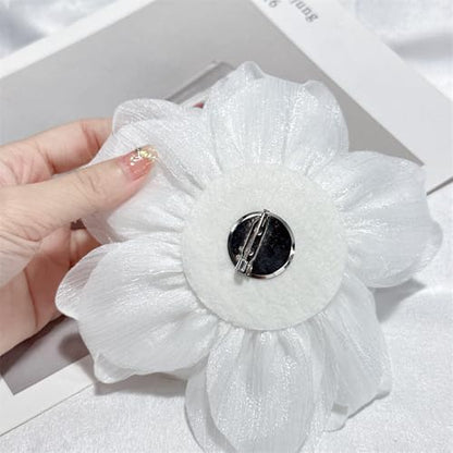 Flash Camellia Flower Brooch Pin for Women Men Elegant Texture Fabric Dahlia Rose Floral Brooches Lapel Pins Dainty Wedding Holiday Party Costume Dress Accessories Jewelry - color: White