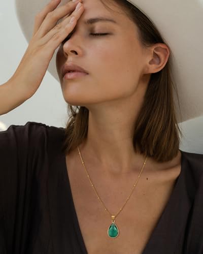 14K Gold Plated Emerald Teardrop Necklace Crystal Pendant Necklace for Women Classic Green Jewelry for Mothers Gift