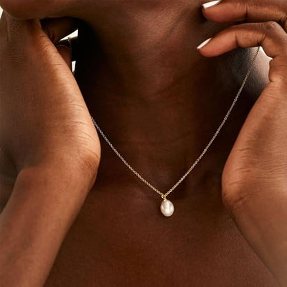 Gold Pearl Necklaces for Women Trendy, 14K Gold Plated Dainty Necklace Simple Layered Pearl Necklaces for Women Trendy Wedding Birthday Jewelry - color: One Pearl necklace