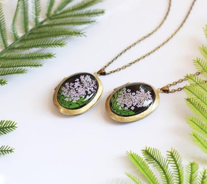 Handmade Oval Shaped Photo Locket with dried Pressed Flowers Locket pendant Necklace - style: Oval-Purple Lace