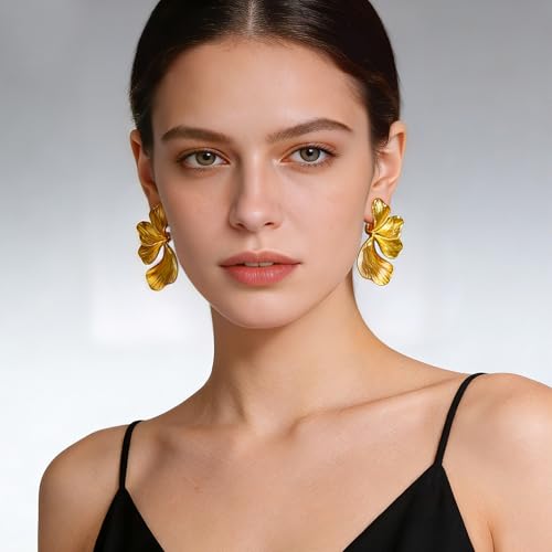 Chunky Flower Clip on Earrings for Women 14K Gold Plated No Piercing Floral Stud Earring Lightweight Jewelry Gifts - color: Flower-C-gold