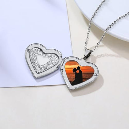 2 Pcs Locket Necklace that Holds Pictures Stainless Steel Locket Pendant Necklace Image Chain Necklaces for Women - color: Love Heart 1