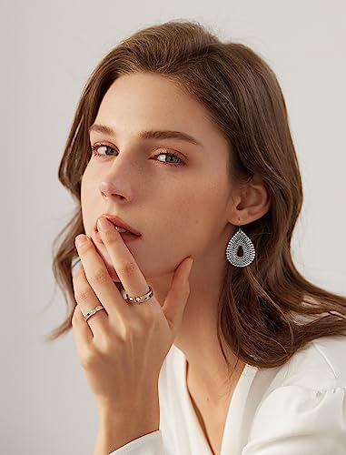Antique Gold Hammered Disc Drop Earrings Boho Earrings with Two Tone Jewelry Gift - color: AMZ-EH21322A