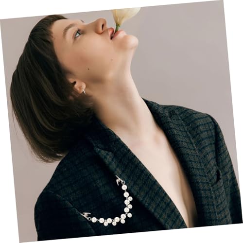 Uonlytech 2pcs Vintage Faux Pearl Sweater Clips Brooch Pins Retro Cardigan Collar Closure Clips for Women Jackets Shawls Cape Fasteners