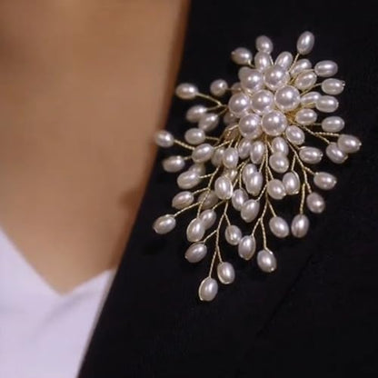 Flower White Pearl Brooch Pin for Women | Striking Large Pearl Flower Beads Statement Costume Pin Graceful Wedding Anniversary Prom Jewelry Gifts - style: Pearl3