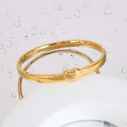 Stainless Steel Gold Bracelet Plain Polished Finish Oval Bangle Chinky Thick Bracelets for Women Love Heart Shape Charms Pendnat Bracelet Cuff Gifts for Her