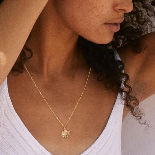 MTMY Gold Starfish Necklace 14K Gold Plated Shell Conch Ocean Pendant Necklace for Women Beach Summer Jewelry - style: pearl shell