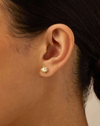 PAVOI 14K Gold Plated Caged Pearl Jewelry Set for Women, Necklace & Earring | Round Shell Pearl Earring and Necklace Jewelry Set, Gold Pearl Set with Pendant Necklace and Stud Earrings - color: White Gold