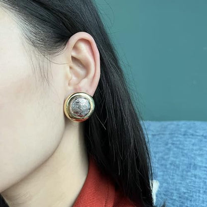 Mytys Two Tone Huggie Hoop Earrings Cross Over Design Twisted Rope Silver Gold Statement Wide Band Clip On Hoops for Women Fashion Jewelry Gift - color: Round Gold & Silver