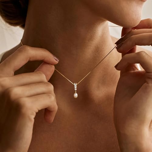 Pearl Necklaces for Women Trendy,Dainty Pearl Pendant Necklace | 14k Gold Plated Elegant Pearl Necklace,Simple Pearl Pendant,Dainty Gold Jewelry,Waterproof Summer Bridal Wedding Accessories - color: GOLD-8