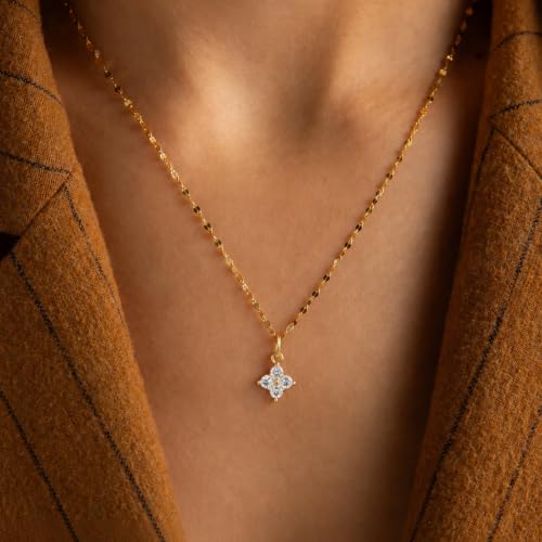 Gold Necklace for Women, Dainty 14K Gold Plated Pendant Necklaces for Women Trendy Simple Choker Chain Cubic Zirconia Circle/Interlocking/Sun/Pearl Necklace Fashion Jewelry Charm Gifts - color: Four-Leaf Clover-Lip