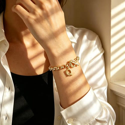 14K Gold Plated Stainless Steel A-Z Alphabet Letter Heart Bracelet | Non-Tarnish Dainty Charm with a Romantic Toggle Clasp Daily Fashion Jewelry, 7-inch Rolo Chain, Personalized Gift for Her - color: Q