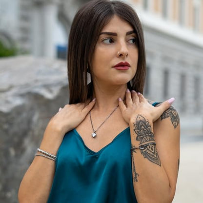 SERASAR Black Heart Pendant Necklace Women Jewelry Present Mom Daughter - color: Black, style: Love