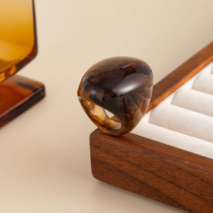 Women's Chunky Statement Resin Ring - Big Acrylic Fashion Jewelry with Marble/Amber Pattern, Lightweight Retro Ring for Daily/Party Wear - color: Brown