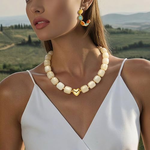 Multicolor Beaded Necklace,Chunky Cube Beaded Statement Necklace, Boho Resin Choker Necklace for Women,Lightweight & Cool, Suitable for Beach, Vacation, Daily Wear & Summer Parties - color: Beige-Heart