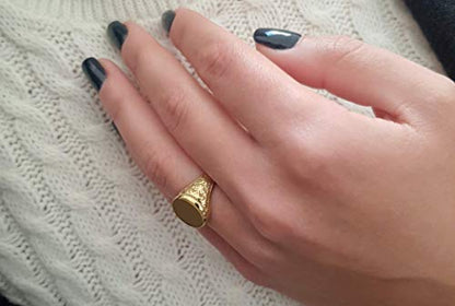 Unisex Oval Custom Signet Ring in Solid Gold 9K, 14K, & 18K, Personalized Custom Initial Engraved Chevalier Ring, RN386