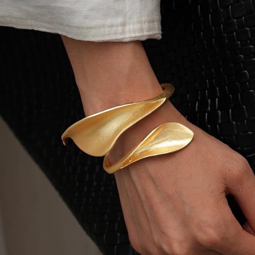 Chunky Cuff Bracelets for Women Leaf Gold Statement Bangle Bracelets Exaggerate Hammered Open Bangles Jewelry - color: Gold