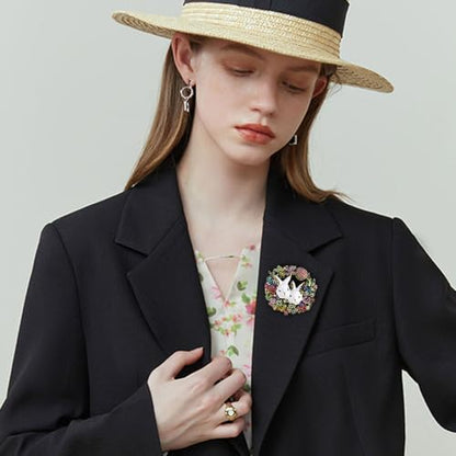 Vintage Rabbit Rhinestone Wreath Brooch Lapel Pins for Women Girls Fashion Crystal Bunny Animal Bff Brooches Pin Dainty Cute Easter Day Party Friendship Clothes Accessory Jewelry Christmas Birthday