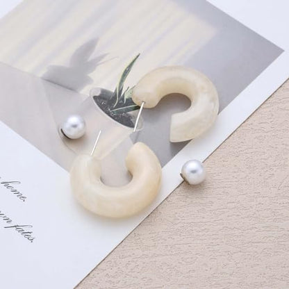 Chunky Acrylic Hoop Earrings White Resin Open Circle Hoop Earrings Round Pearl Studs Thick Acrylic C Shape Earring Pearl Front Back Earring Jewelry for Women - color: White