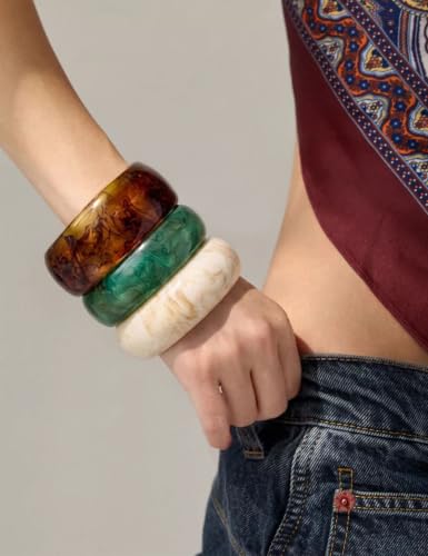 FAXHION Chunky Resin Acrylic Bangle Bracelets for Women, Colorful Wide Geometric Bangles Set, Statement Stackable Bracelet Jewelry Gift - color: Cream Green