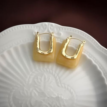 Chunky Acrylic Hoop Earrings Resin Geometric U Shape Hoop Earring Trendy Jewelry Gifts for Women - color: Beige