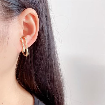 Minimalist Double Line Teardrop Cuff Wrap Clip on Earrings for Women Non Pierced Ear Unique Design 14K Gold Plated Silver Fake Hoop Hypoallergenic Fashion Trendy Jewelry - color: gold