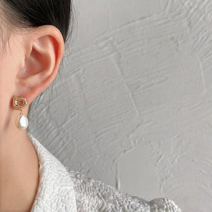 Unique Handmade Irregular Baroque Freshwater Pearl Stud Earrings for Women Gold Plated Hammered Geometric Silver Plated Post Elegant Dainty Jewelry