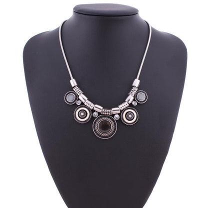 Bethynas Boho Ethnic Round Charm Pendant Choker Necklace Retro Silver-Toned Hippie Chunky Neck Chain Tribal Pattern Statement Accessories for Women