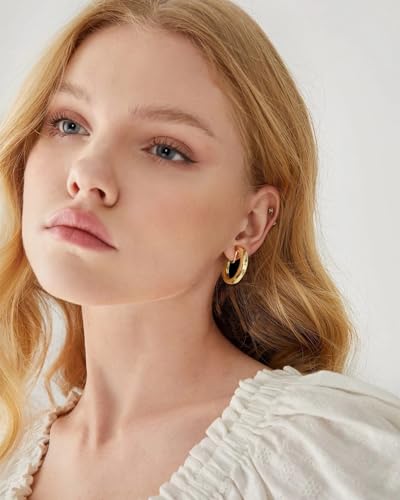 WOWORAMA Chunky Gold Hoop Clip On Earrings for Women | Large Chunky Hoops Clips Earrings, Polished Gold-Plated Clip-On Hoops, Statement Non Pierced Jewelry - color: 30mm Round Hoops