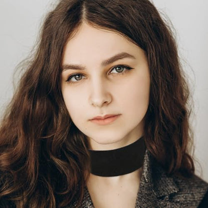 Yolev Black Choker Necklace for Women Gothic Velvet Choker Collar Necklace Emo Accessories for Holiday Party Cosplay Birthday Party