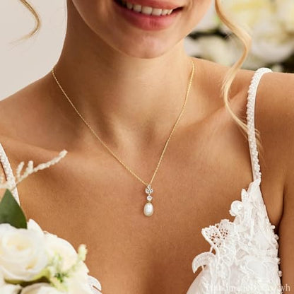 Pearl Necklaces for Women, Dainty Pearl Drop Necklace 14K Gold Plated CZ Pearls Pendant Necklace Small Gold Choker Necklaces for Women Trendy Wedding Jewelry Bridesmaids Gifts - color: Gold Plated-Leaf Pearl