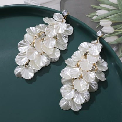 Seashell Pearl Stud Earrings for Women Ocean Sea Theme Sweet Double Layer Acrylic Shell Lightweight Dangle Drop Earrings for Summer Beach Holiday Halloween Party Jewelry Accessories - color: Seashell tassel earrings