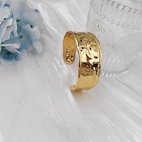 YBMYCM Chunky Shell Cuff Bracelet for Women, Hammered Boho Open Bangle | Adjustable Irregular Wide Bracelets Jewelry Gifts for Women, Perfect for Daily Wear - color: C-Gold