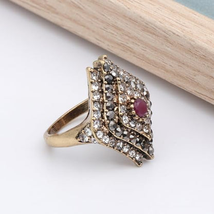 Vintage Full-Pavé Natural Stone Statement Ring for women, Bohemian sliver plated Cocktail Band with Red Resin Center, Boho Gemstone Ring with Black/White Crystal Cluster,Retro Accessory Jewelry