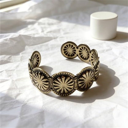 MALOYANVE Western Concho Jewelry Set for Women Vintage Sunburst Oval Choker Necklace Earrings Open Cuff Bracelet Boho Southwest Cowgirl Statement Accessories Country Concert Outfits