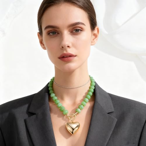 Chunky Heart Necklaces for Women Colorful Resin Beaded Necklaces for Women Gold Puffy Heart Statement Necklace Trendy Acrylic Choker Jewelry Gift - color: B