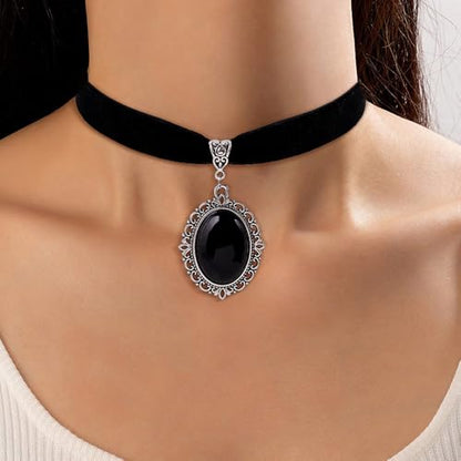 Qceasiy Gothic Black Necklace for Women, Adjustable Victorian Velvet Lace Collar, Halloween Party Cosplay Jewelry Gift - style: Black Gem