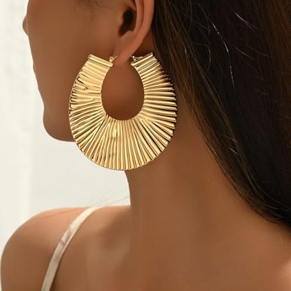 Large Chunky Gold Hoop Earrings for Women – Expensive Hollow Geometric Stainless Steel Statement Dangle Earrings with Textured Big Circle Design, Modern Metallic Fashion Jewelry Gift - color: Gold Unique
